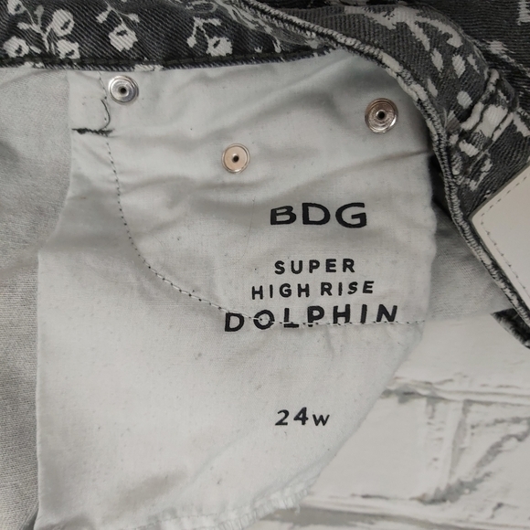 URBAN Outfitters BDG High Rise Dolphin Denim Shorts - Picture 8 of 12